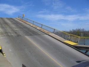 Lifting bridge